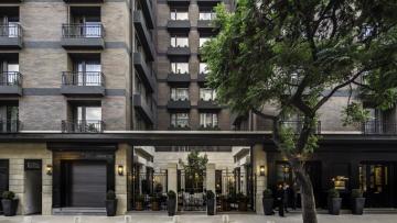 The Singular Santiago